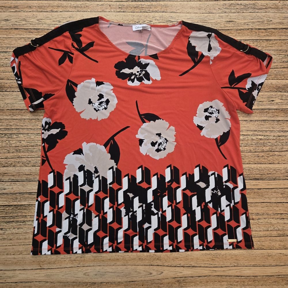 Chico's Red Floral Geometric Women's‎ Top